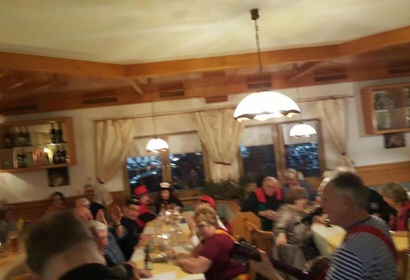 Отель Gasthof Falter