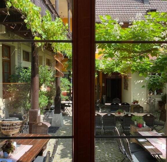 Отель Gasthof Zum Storch