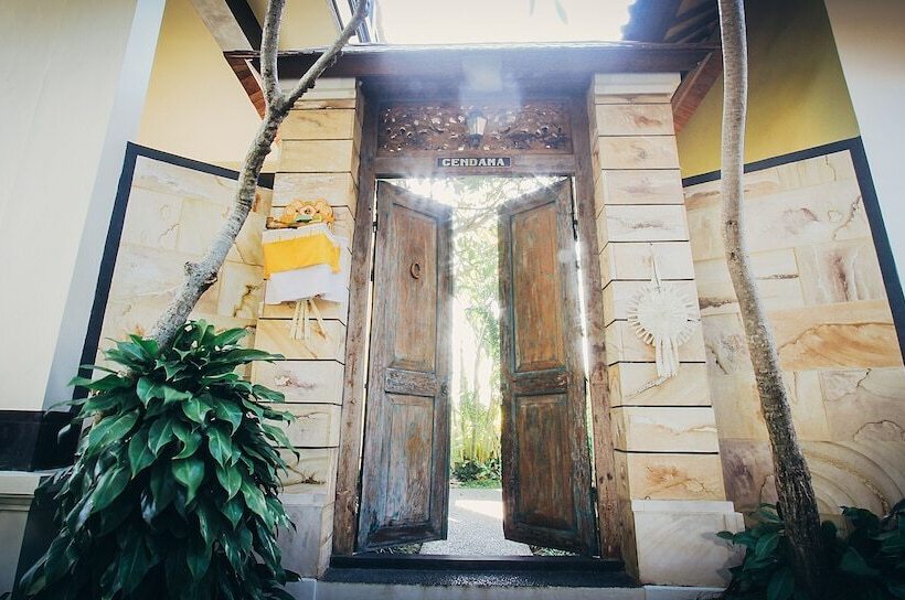 בית מלון כפרי Kubu Kedungu Villas