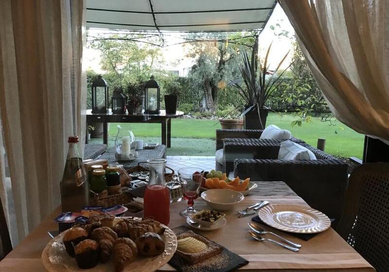 Отель Like Home Boutique