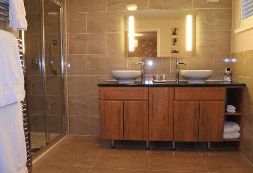 בית מלון כפרי Magpies Restaurant With Rooms