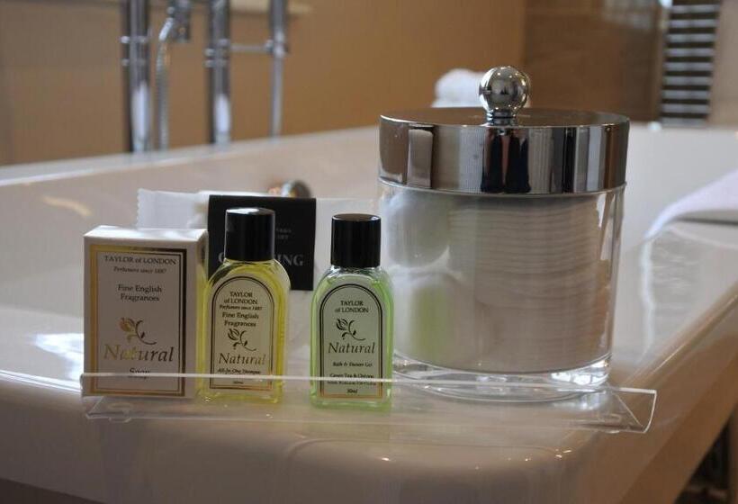 בית מלון כפרי Magpies Restaurant With Rooms