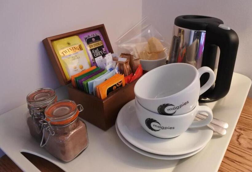 בית מלון כפרי Magpies Restaurant With Rooms