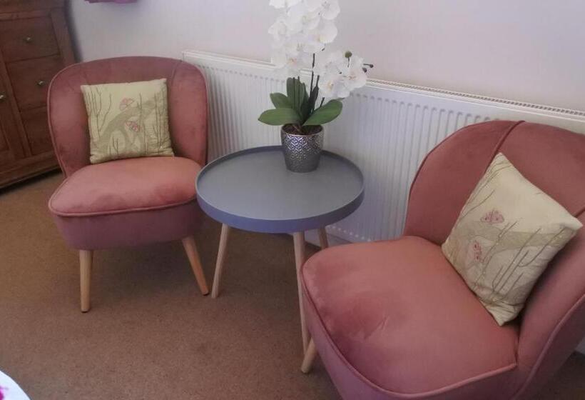 בית מלון כפרי Magpies Restaurant With Rooms