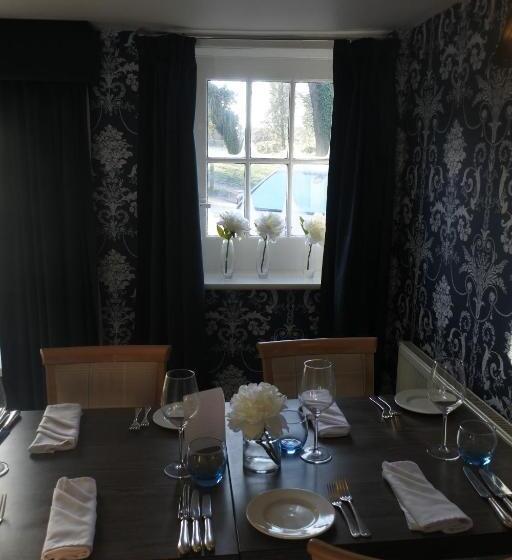 בית מלון כפרי Magpies Restaurant With Rooms