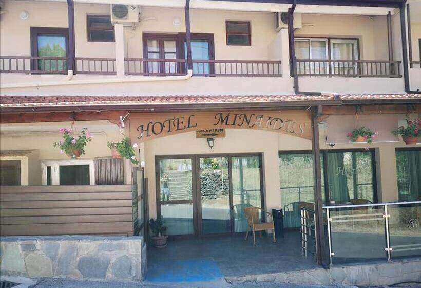 בית מלון כפרי Minaides