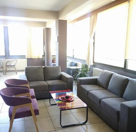 בית מלון כפרי Minaides