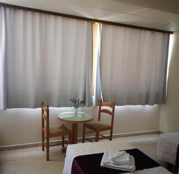 בית מלון כפרי Minaides