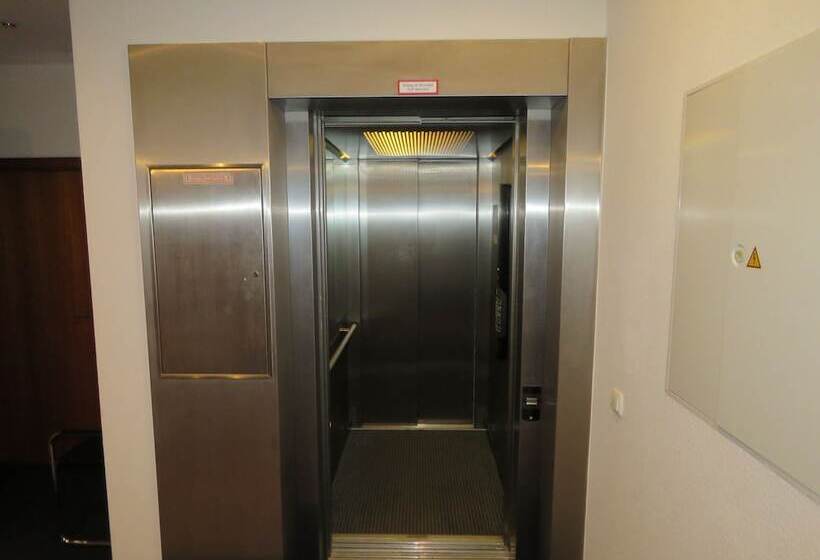 هتل Pension Freiraum Guesthouse Berlin