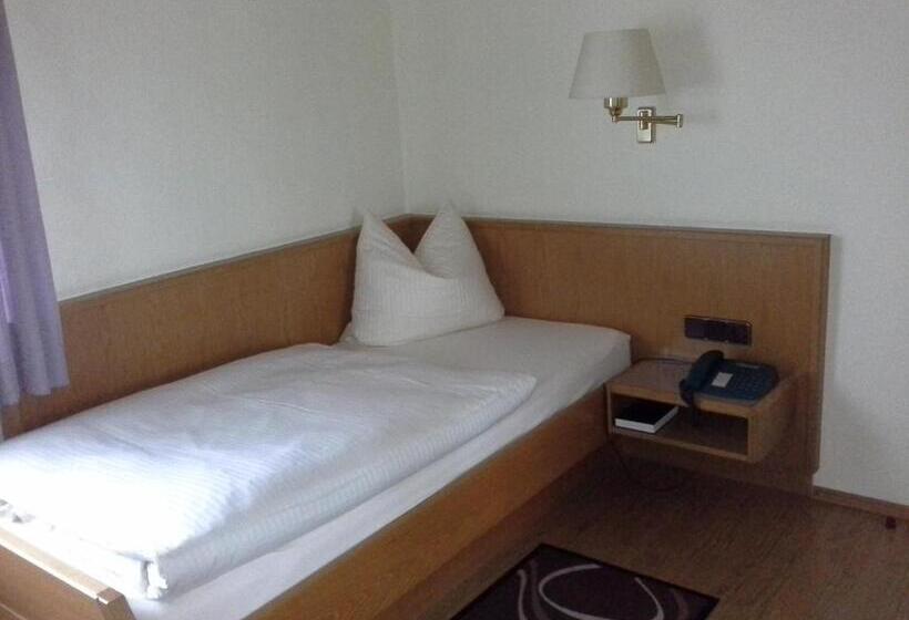 ホテル Pension Zum Grünen Wald