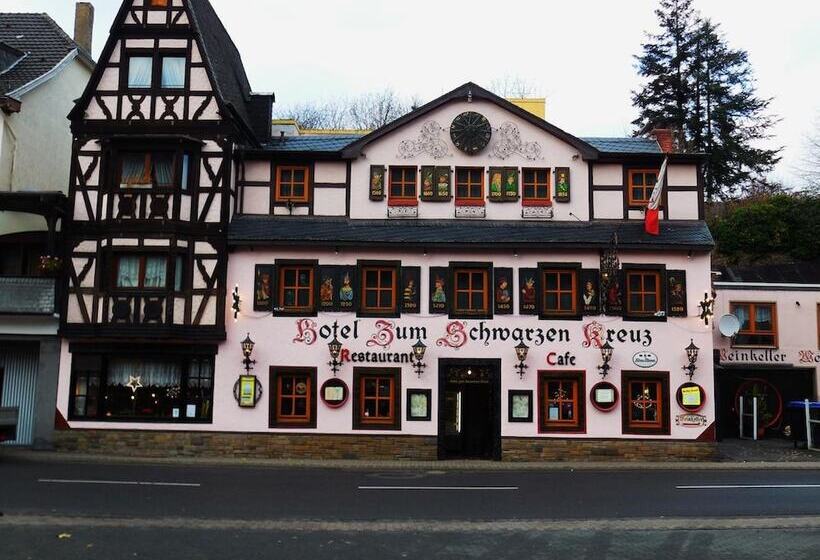 בית מלון כפרי & Restaurant Zum Schwarzen Kreuz