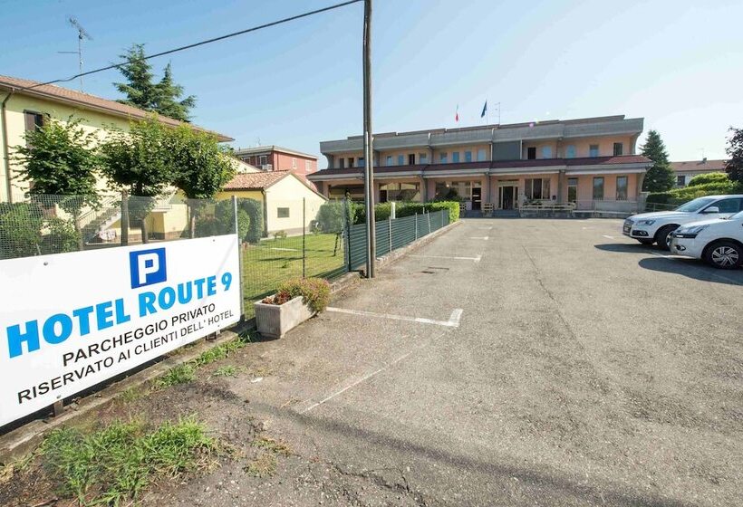 ホテル Route 9