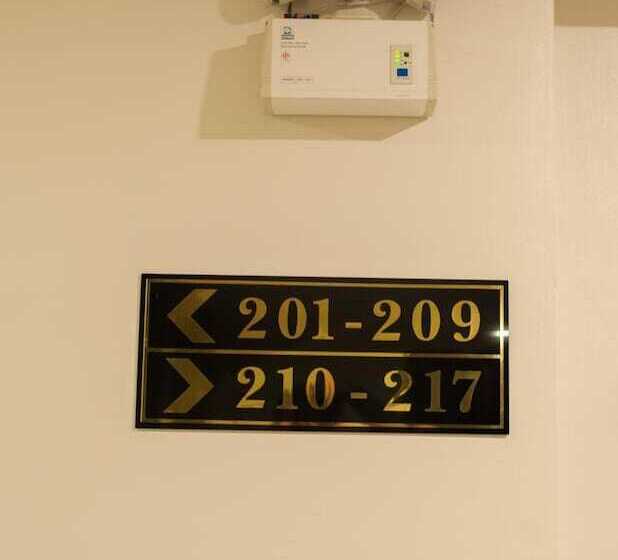 فندق Som O House