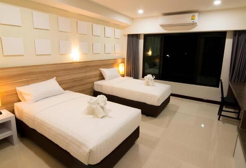 فندق Som O House