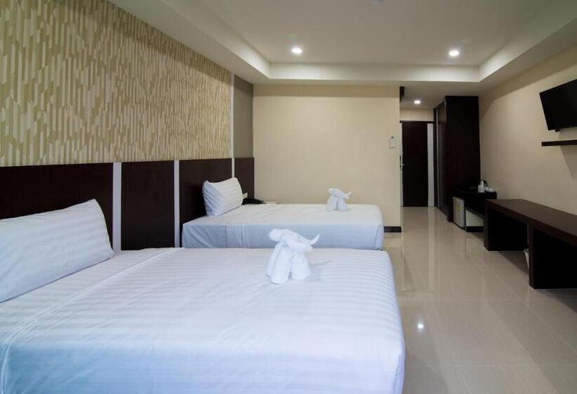 فندق Som O House