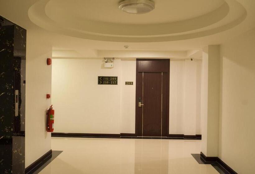 فندق Som O House