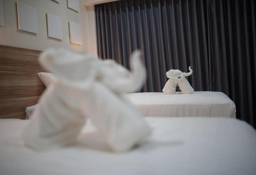 فندق Som O House