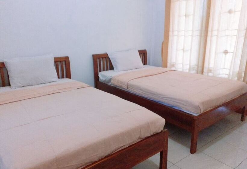 Surya Hotel Labuan Bajo