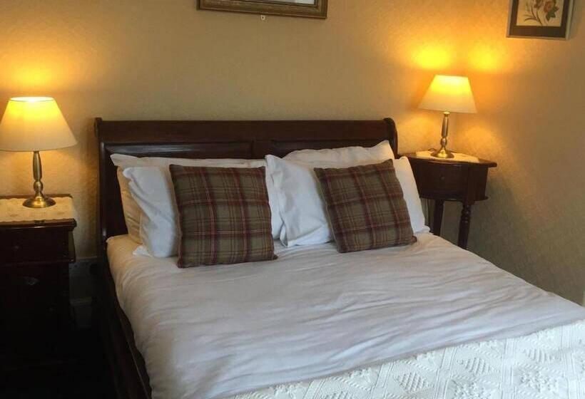 The Ken Bridge Hotel & Campsite