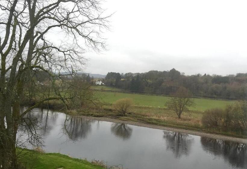 The Ken Bridge Hotel & Campsite