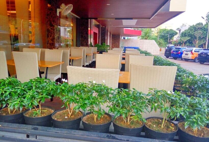 The L Hotel Entertainment