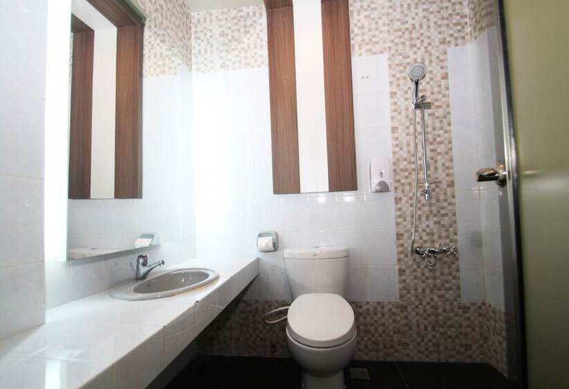 The L Hotel Entertainment