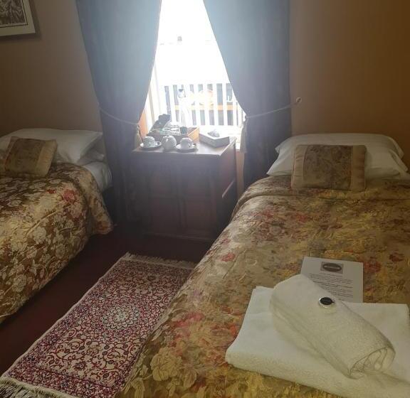 בית מלון כפרי The Red Lion