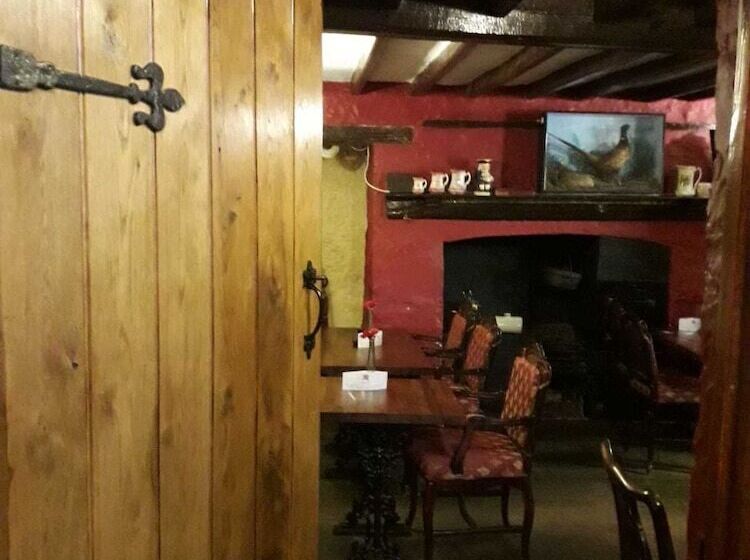 בית מלון כפרי The Red Lion