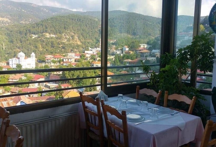 Отель Two Flowers