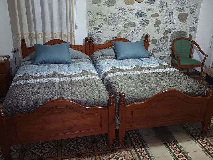 Отель Two Flowers