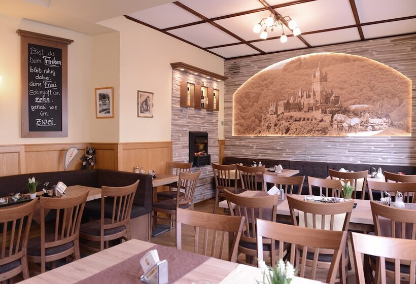 هتل Weinhaus Grafen
