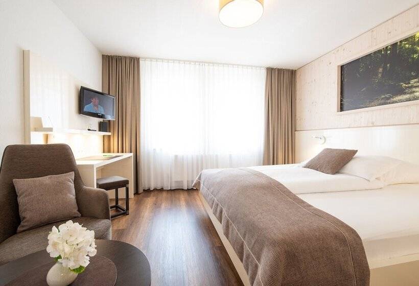 Weinstadt Hotel   Das Original