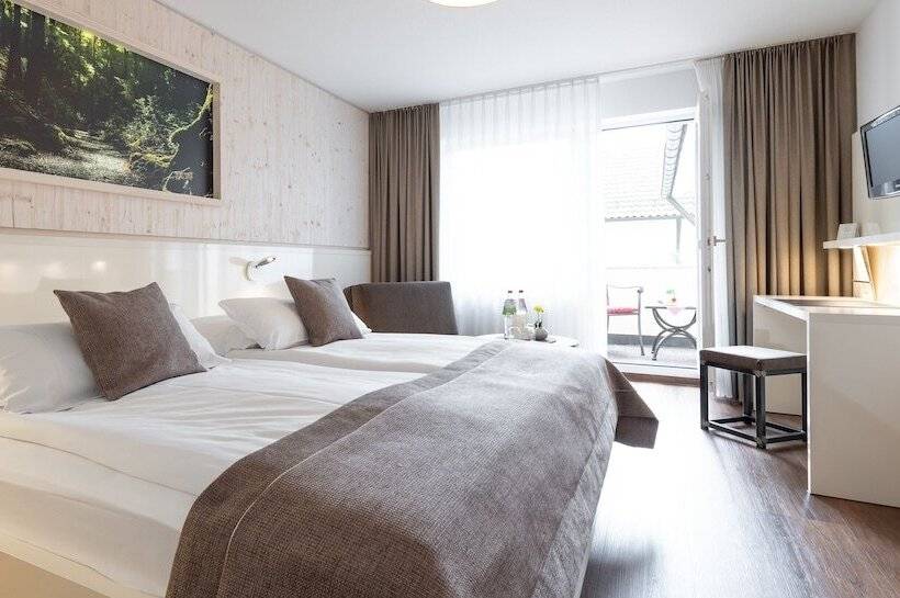 Weinstadt Hotel   Das Original