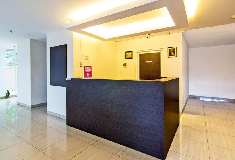 ホテル Zen Rooms Palmerah Barat