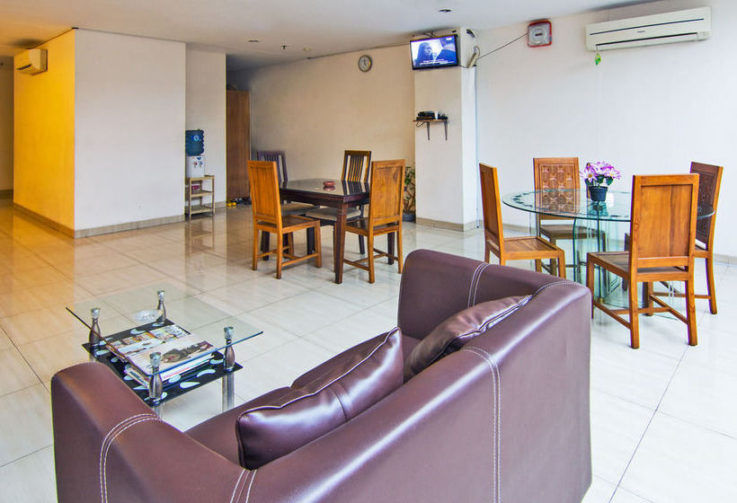 ホテル Zen Rooms Palmerah Barat