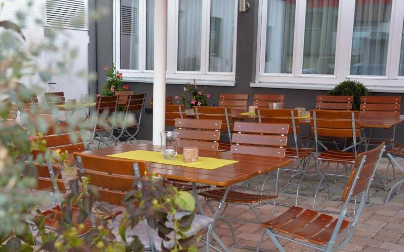 Отель Zum Bräu Toni