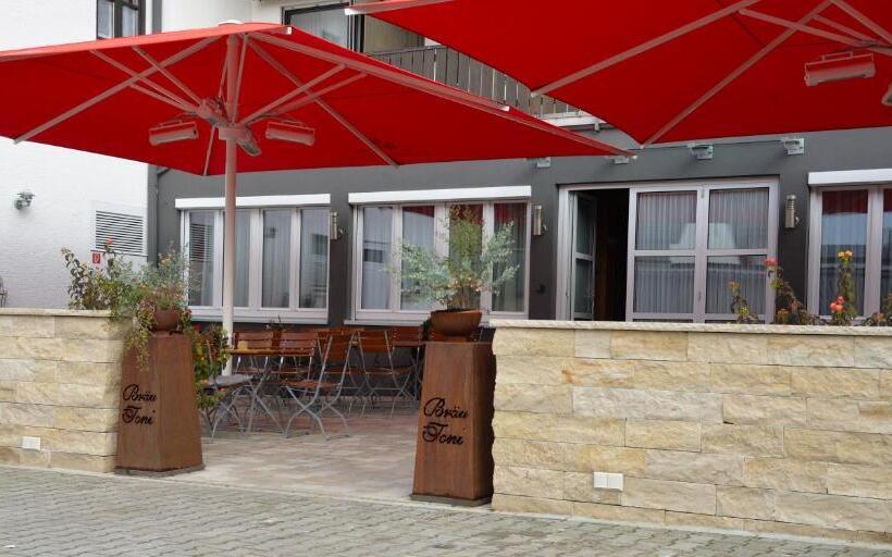 Отель Zum Bräu Toni