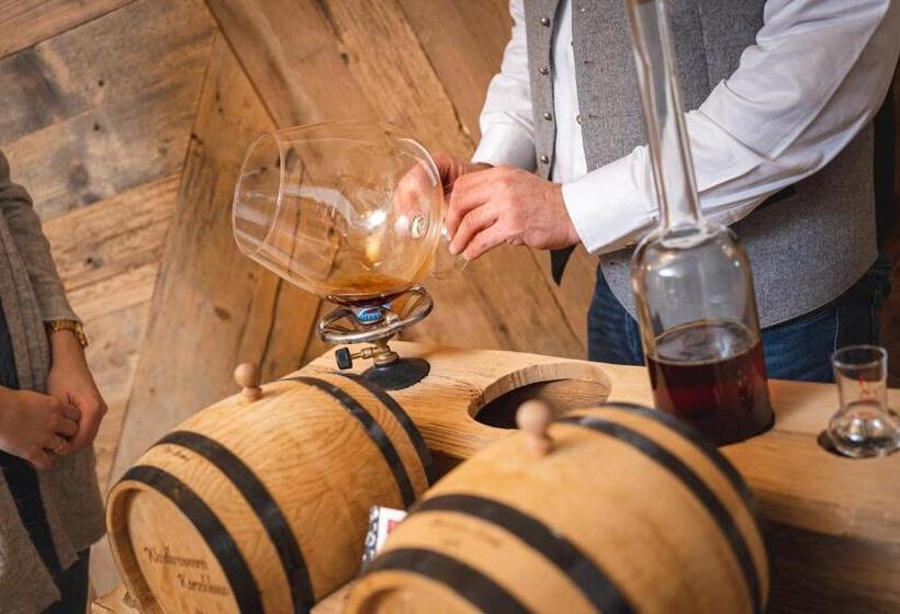 Hüttenhof Wellnesshotel & Luxus Bergchalets Adults Only