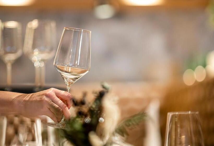 Hüttenhof Wellnesshotel & Luxus Bergchalets Adults Only