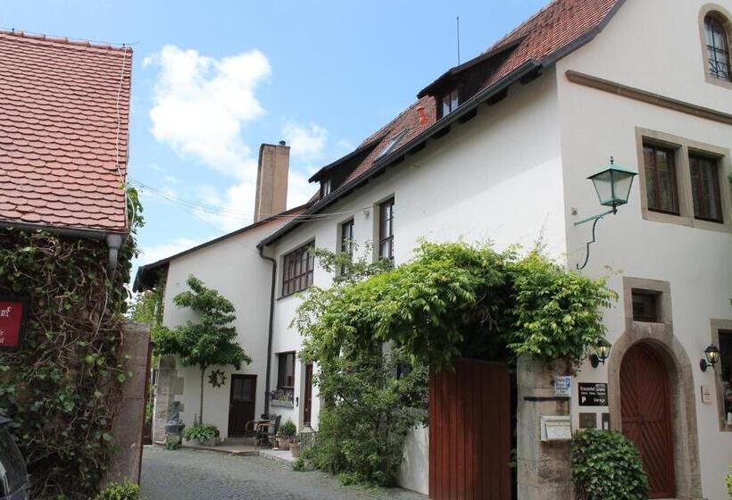 Kreuzerhof Hotel Garni