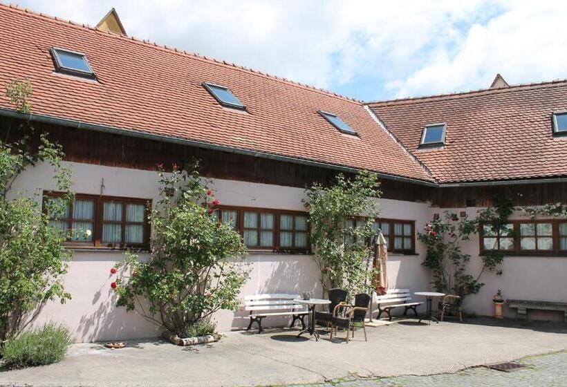 Kreuzerhof Hotel Garni