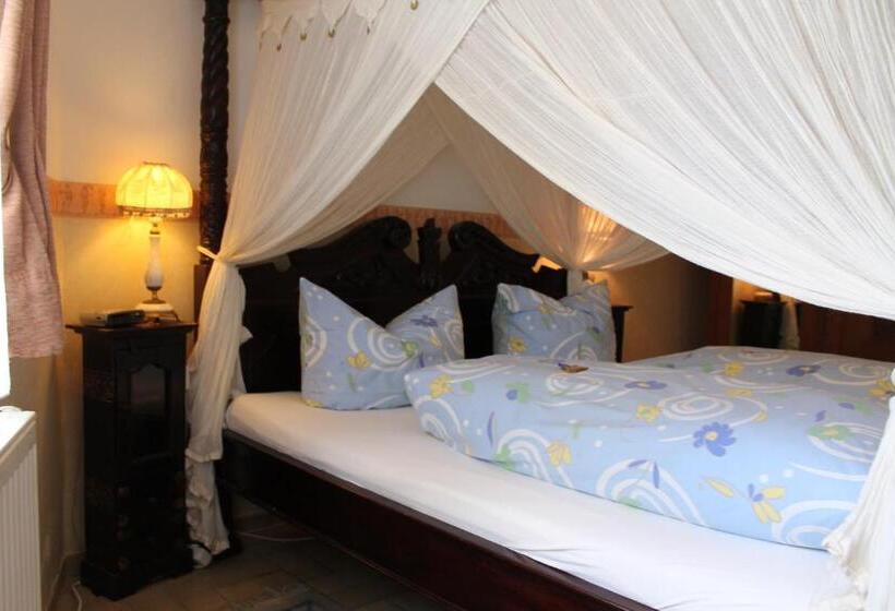 Kreuzerhof Hotel Garni