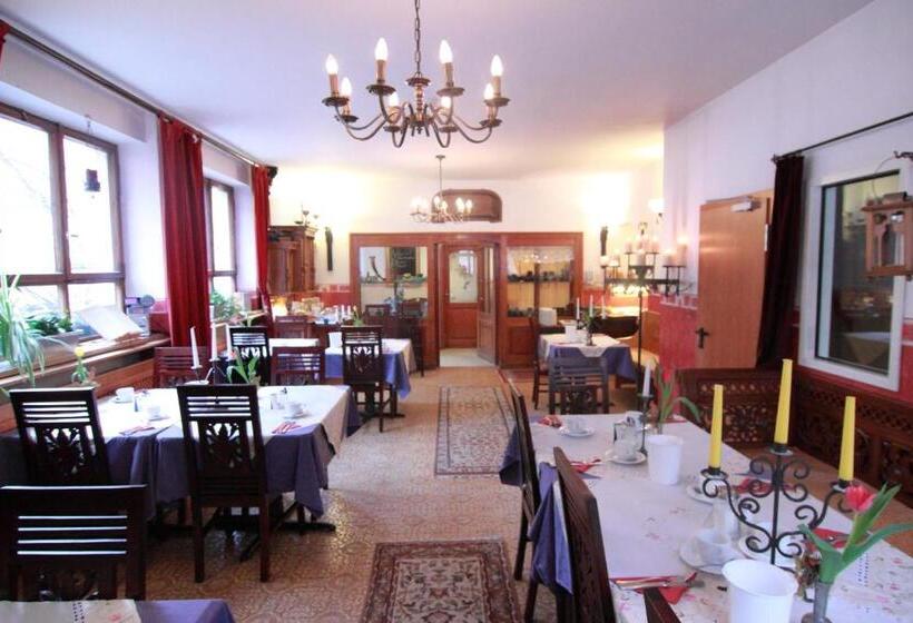 Kreuzerhof Hotel Garni