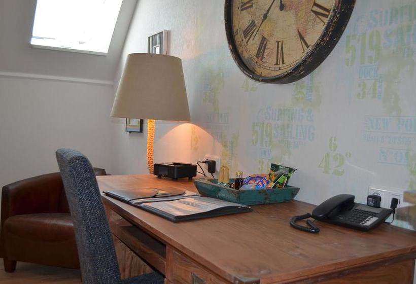 Bernstein Hotel Bootshaus