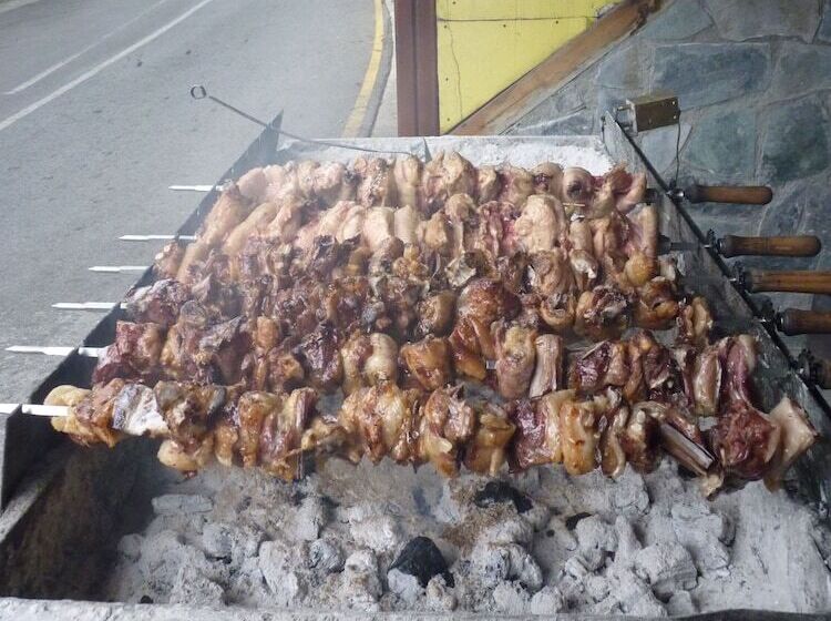 Mountain Rose Hotel & Restaurant