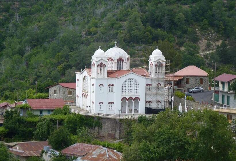 Mountain Rose Hotel & Restaurant