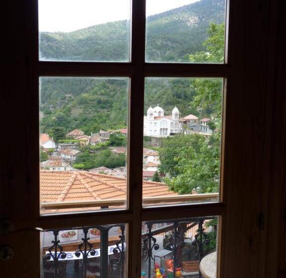 Mountain Rose Hotel & Restaurant