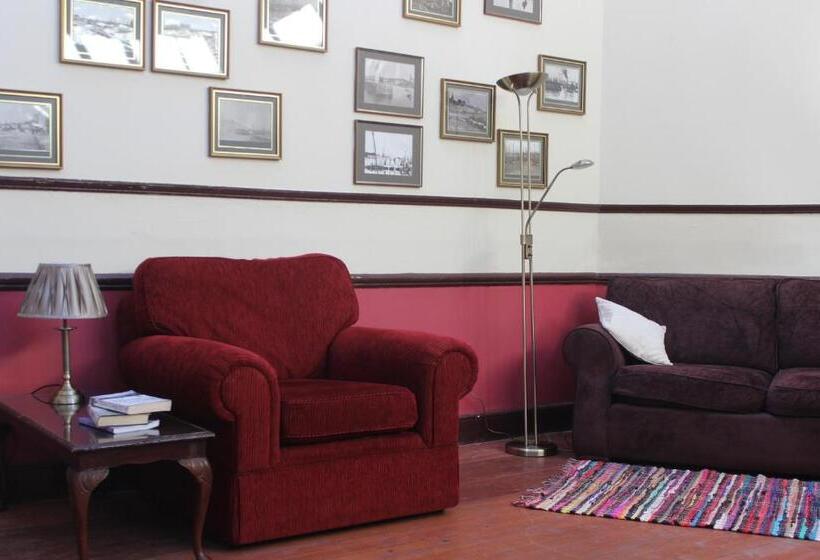 Murray Library Hostel