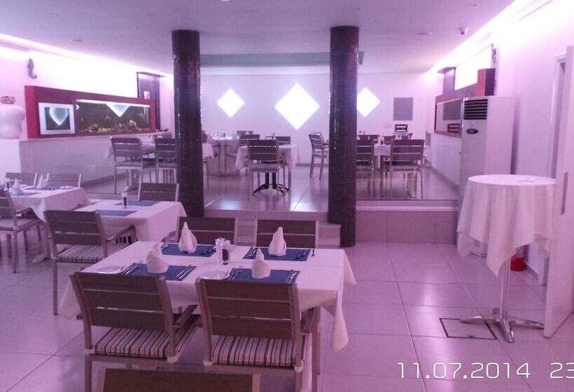 Neptune Hotel Apartments Paphos