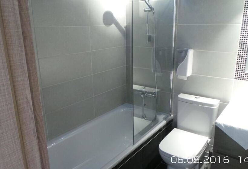 Neptune Hotel Apartments Paphos